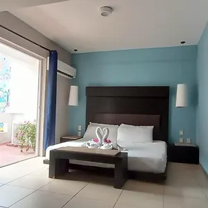 Blvd ** Playa del Carmen