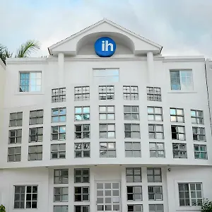 International House ** Playa del Carmen